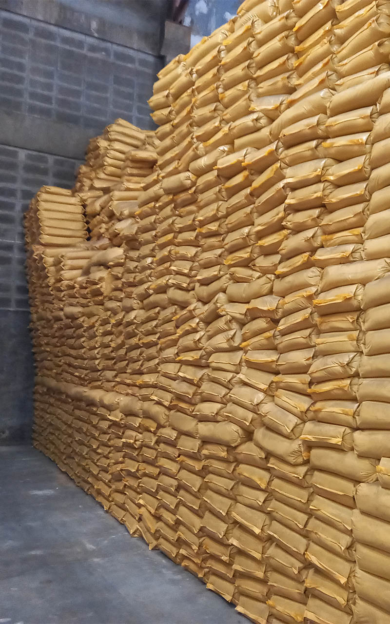 Mangimi per animali da allevamento: bovini, ovini, suini, avicoli, conigli, cavalli, animali da cortile, animali da reddito – assortimento completo nel punto vendita D'Onofrio Cereali